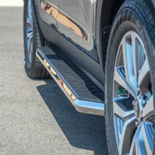 AeroTread 5" x 67" Polished Stainless Running Boards, Select Sportage, Tucson image 4