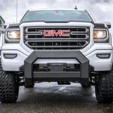 Front AdvantEDGE 5-1/2" Black Aluminum Bull Bar, Select Silverado, Sierra 2500, 3500 image 6