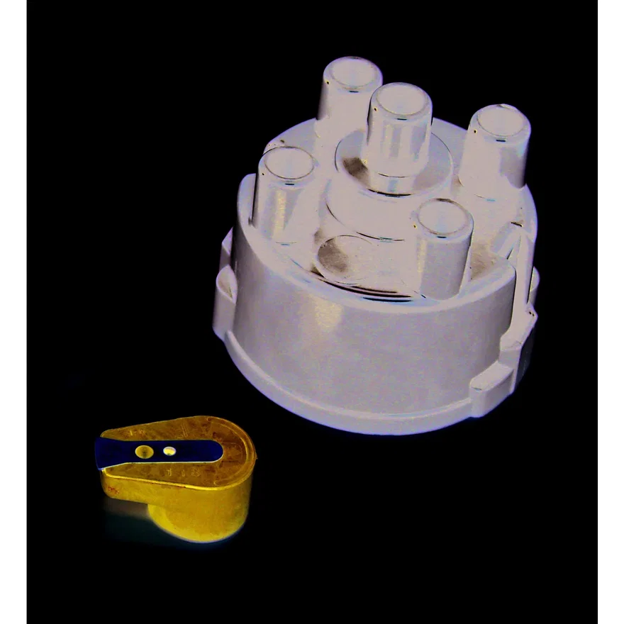 REPLACEMENT CAP AND ROTOR KIT FOR FLAME-THROWER "STOCK-LOOK" 4-CYLINDER 45D STYLE DISTRIBUTORS. TOP EXIT CAP