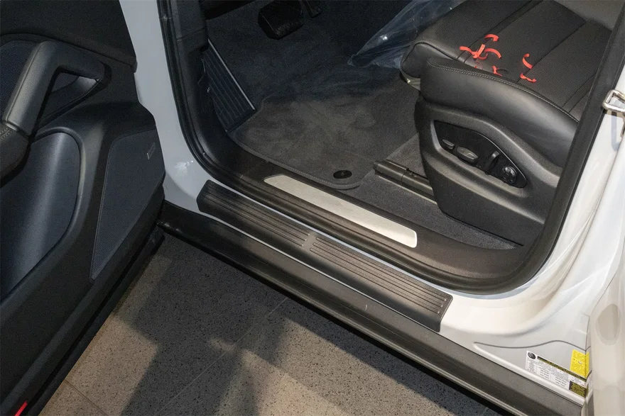Sill Protector for Porsche Cayenne