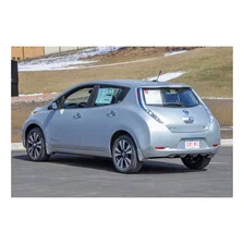 Rear Class 1 Trailer Hitch; 1-1/4in. Receiver; Select Nissan Leaf image 2