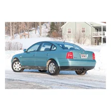 Rear Class 1 Trailer Hitch; 1-1/4in. Receiver; Select Volkswagen Passat image 2